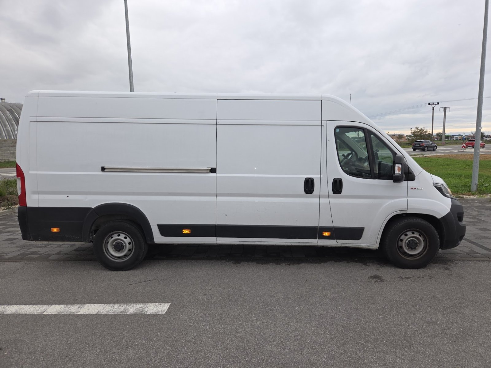 Fiat Ducato 2.2 HDi Maxi L4H2 – Miete Bratislava